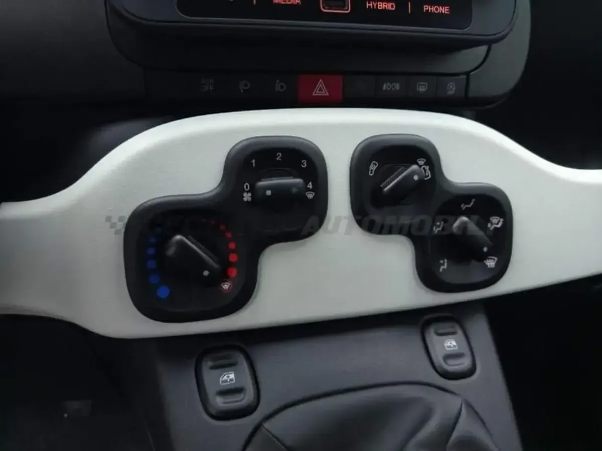 Usata Fiat Panda S 70 CV (51 kW) 2025 Rosso Utilitaria