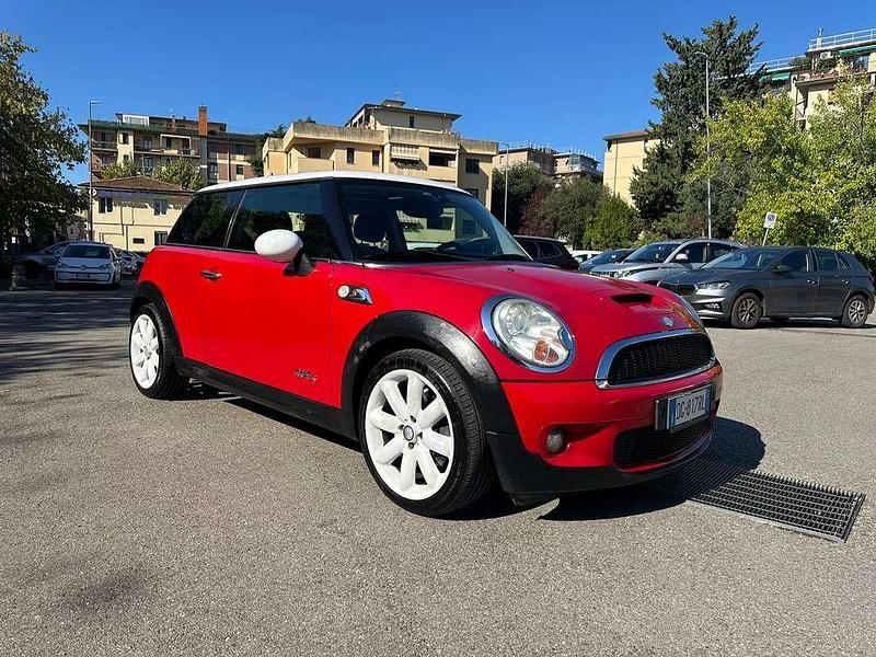 Rosso Usata 2007 Mini Cooper S Salt Due volumi | 6000 € (Buon prezzo) - Immagine 1/4