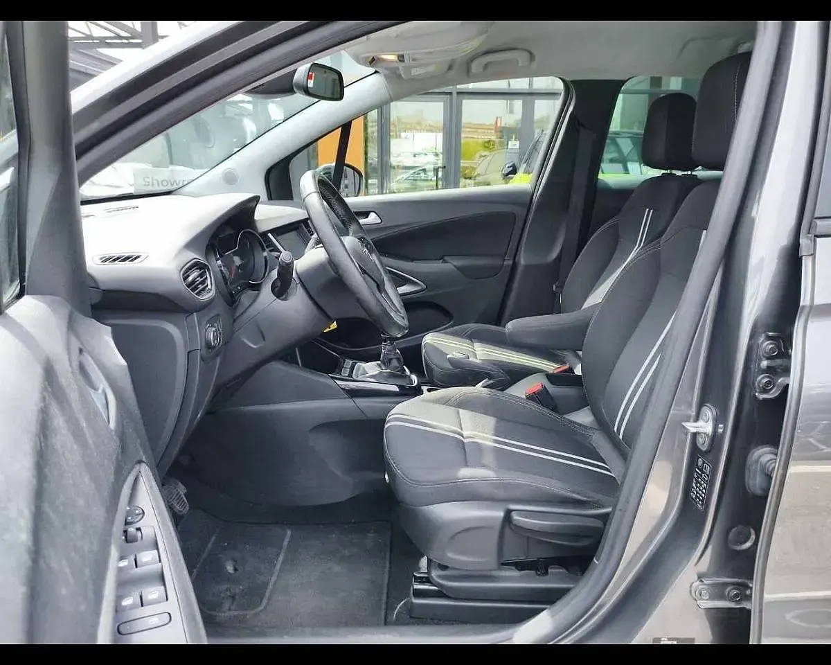 Usata Opel Crossland Elegance 110 CV (80 kW) 2023 Grigio SUV