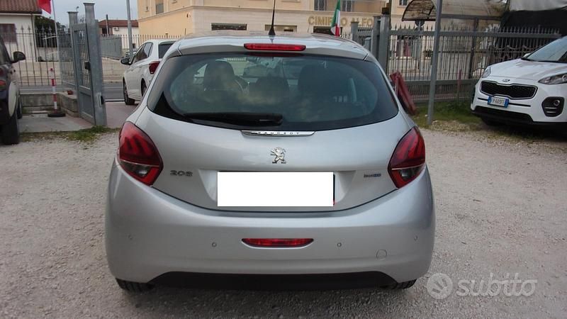 Usata Peugeot 208 Allure 75 CV (55 kW) 2016 Grigio Utilitaria