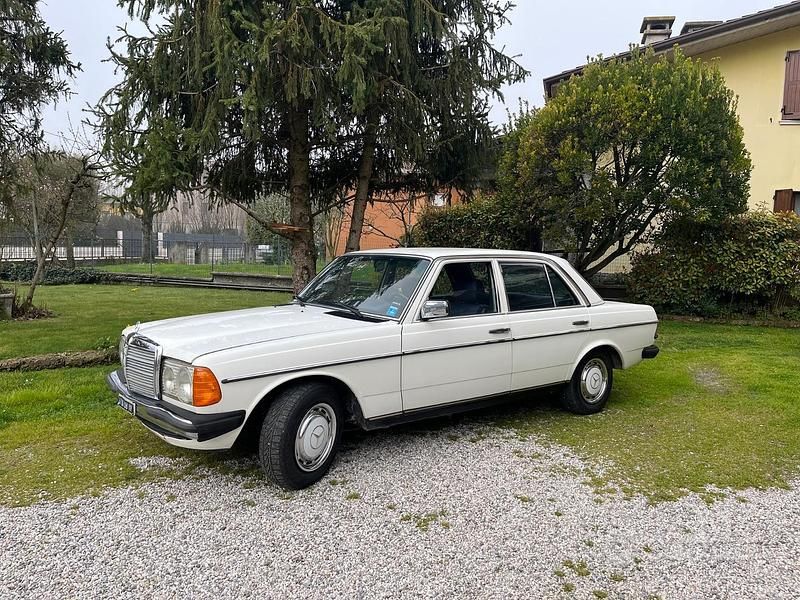 Usata Mercedes 200 1981