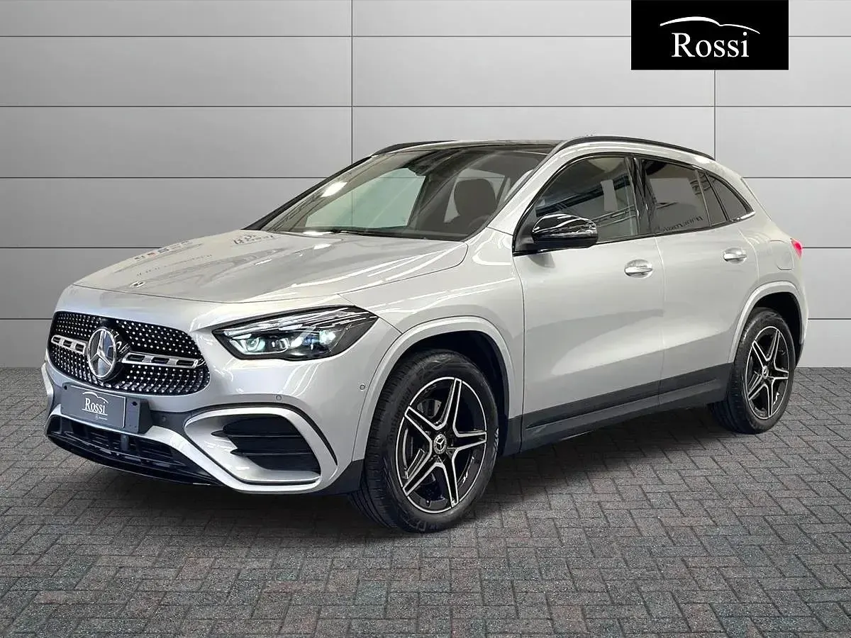 Usata Mercedes GLA250 163 CV (119 kW) 2026 SUV
