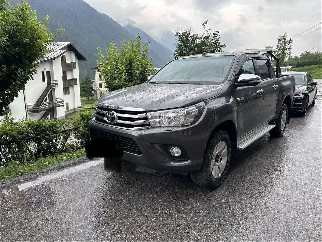 Usata Toyota HiLux Lounge 150 CV (110 kW) 2016 Pick-up