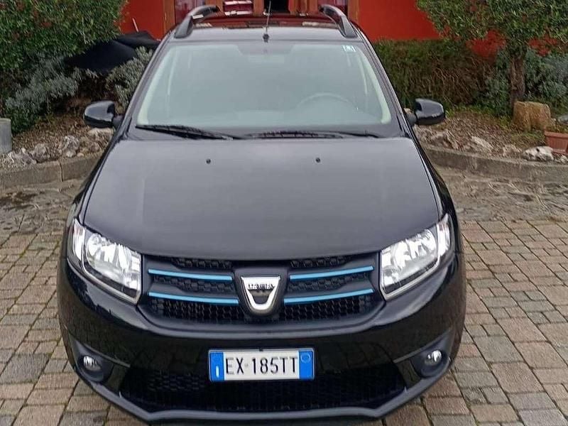 Nero Usata 2015 Dacia Logan Lauréate Station wagon | 7400 € (Ottimo prezzo) - Immagine 1/4