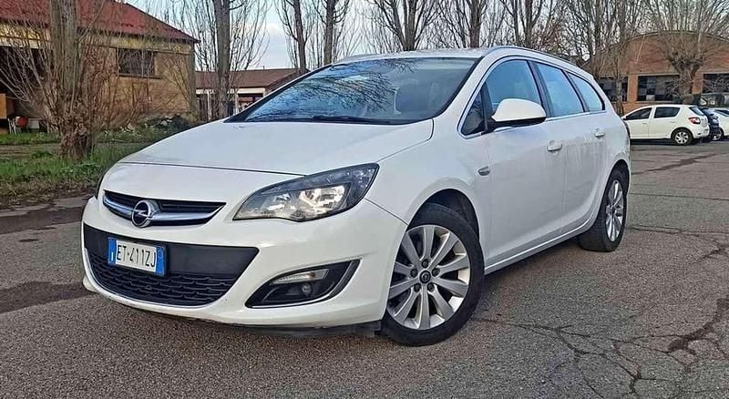 Bianco Usata 2014 Opel Astra Sport Station wagon | 5200 € (Buon prezzo) - Immagine 1/4