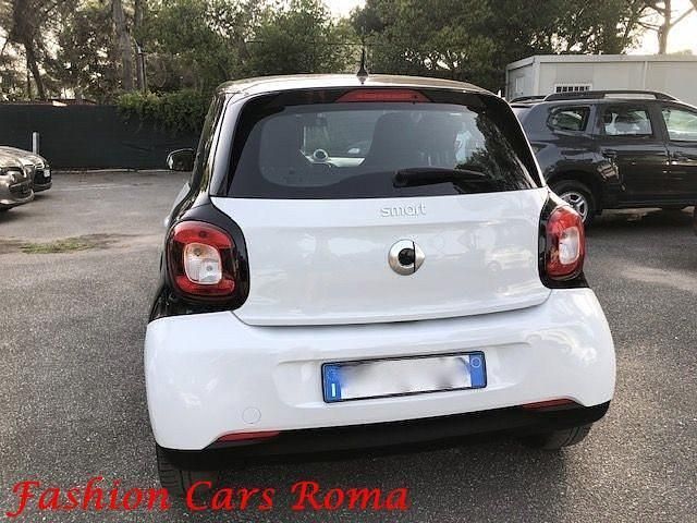 Usata Smart ForFour 71 CV (52 kW) 2015 Bianco(met.) Utilitaria