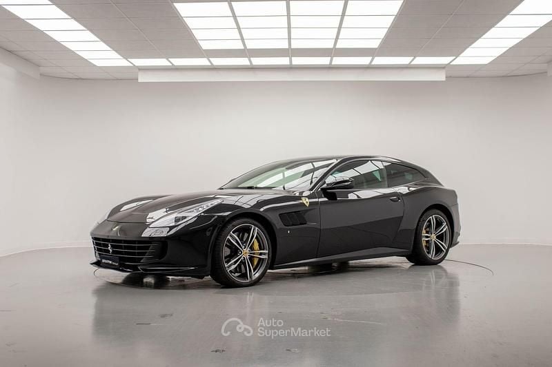Usata Ferrari GTC4Lusso 689 CV (506 kW) 2017 Nero Station wagon