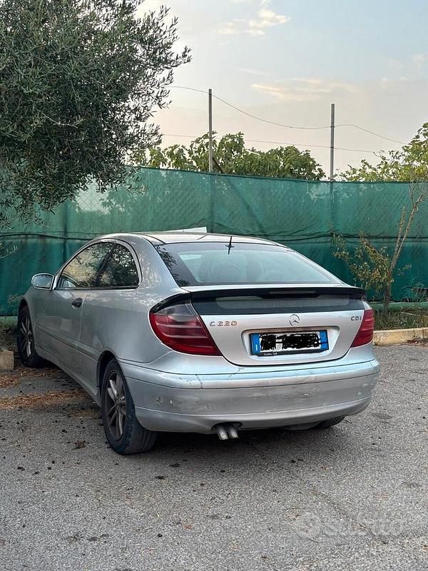 Usata Mercedes C220 143 CV (105 kW) 2003