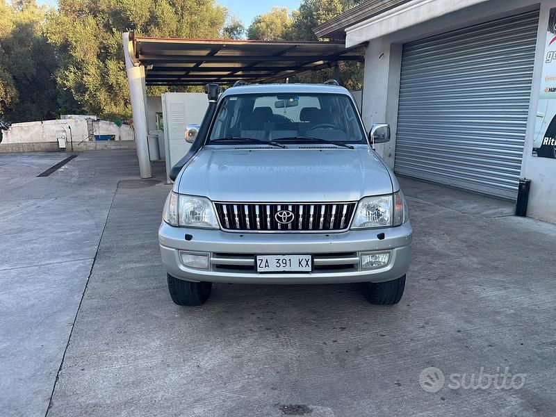 Grigio Usata 1999 Toyota Land Cruiser SUV | 9000 € (Cara) - Immagine 1/4