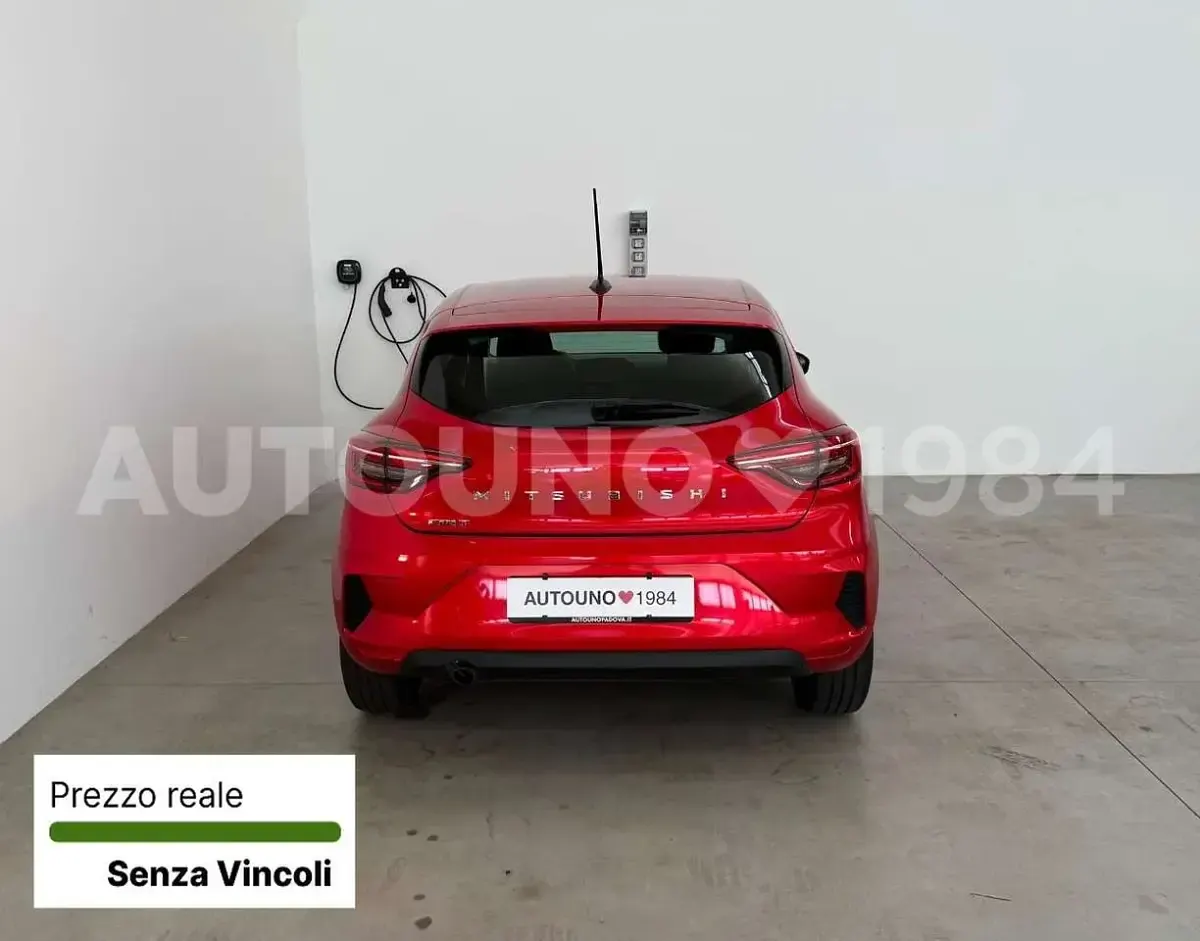 Usata Mitsubishi Colt Inform 67 CV (49 kW) 2024 Rosso Utilitaria