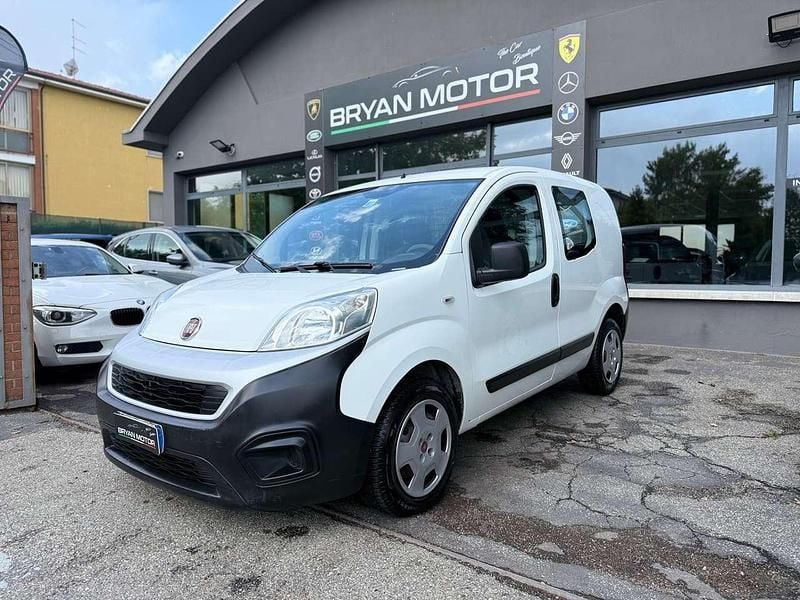 Bianco Usata 2021 Fiat Fiorino Monovolume | 8499 € (Buon prezzo) - Immagine 1/4