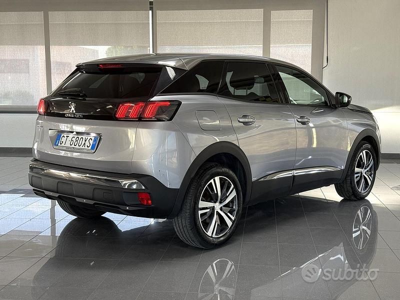 Usata Peugeot 3008 Allure 131 CV (96 kW) 2024 Grigio Berlina