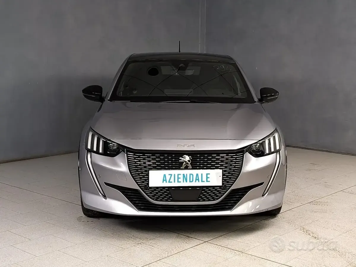 Usata Peugeot 208 GT 101 CV (74 kW) 2024 Grigio Utilitaria