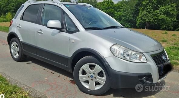 Usata Fiat Sedici 120 CV (88 kW) 2008 Grigio SUV