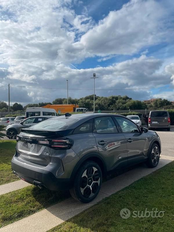 Nuova Citroën C4 2025 Grigio Berlina