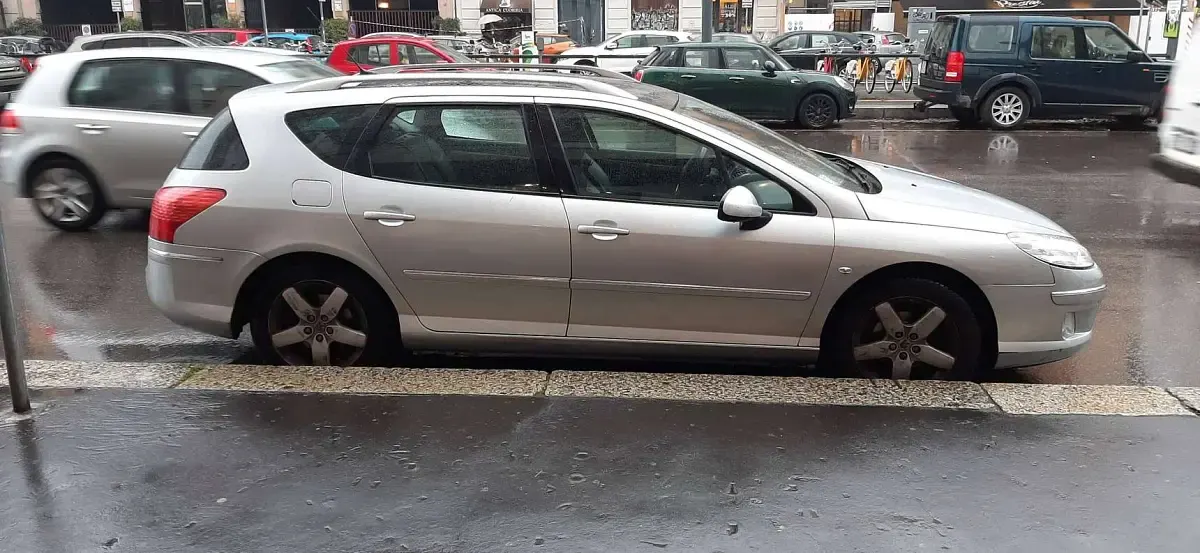 Usata Peugeot 407 140 CV (102 kW) 2009 Argento Station wagon