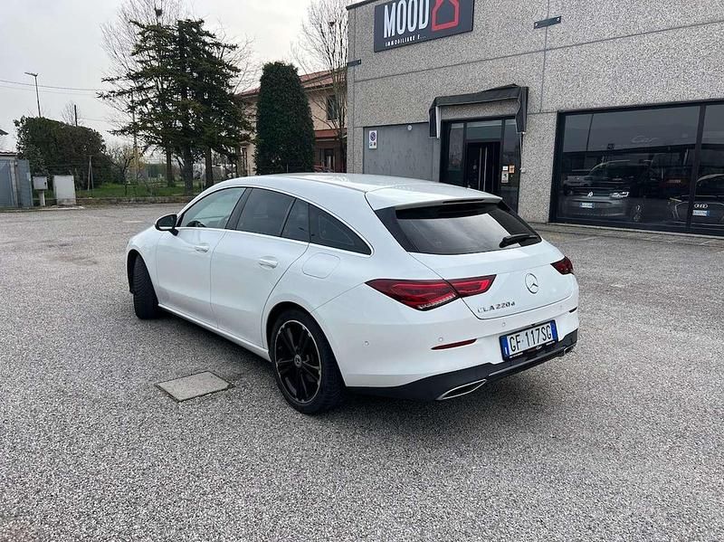 Usata Mercedes CLA220 Shooting Brake 190 CV (139 kW) 2020 Bianco Station wagon