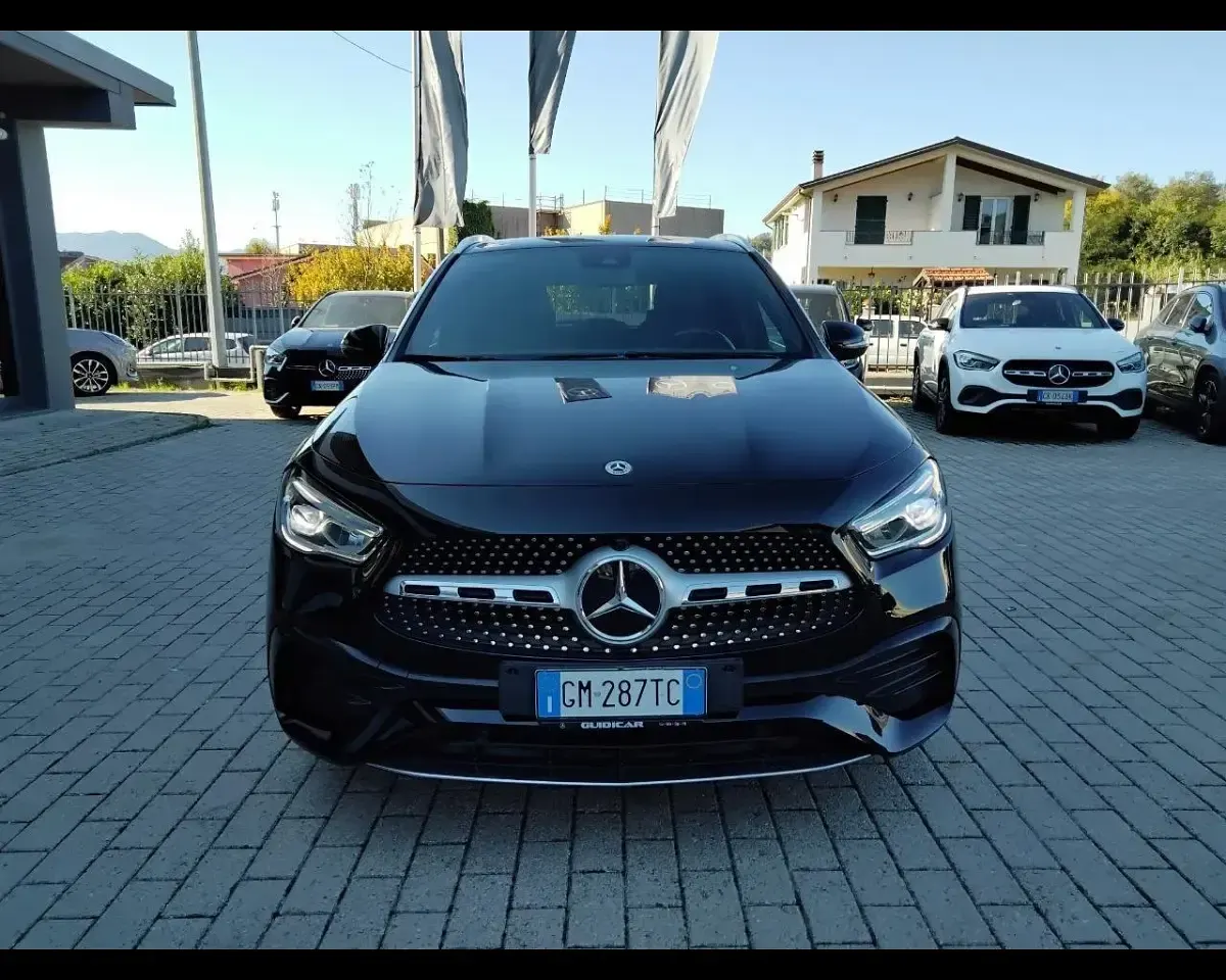 Usata Mercedes GLA200 Premium 150 CV (110 kW) 2023 Nero SUV