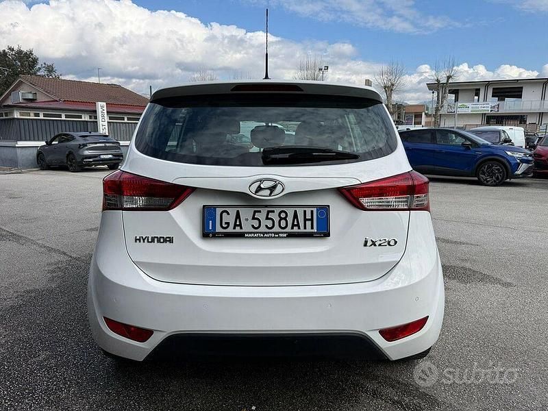 Usata Hyundai i20 Comfort 123 CV (90 kW) 2019 Bianco Utilitaria
