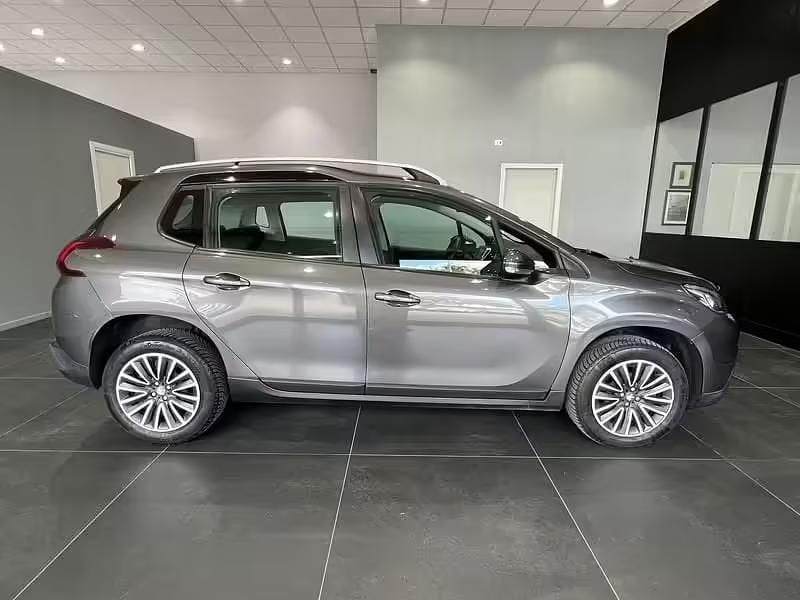 Usata Peugeot 2008 Active 102 CV (75 kW) 2019 Grigio SUV