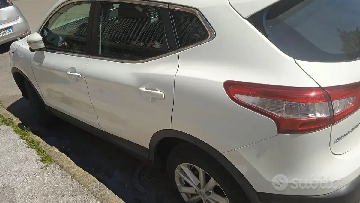 Usata Nissan Qashqai 131 CV (96 kW) 2014 Bianco SUV