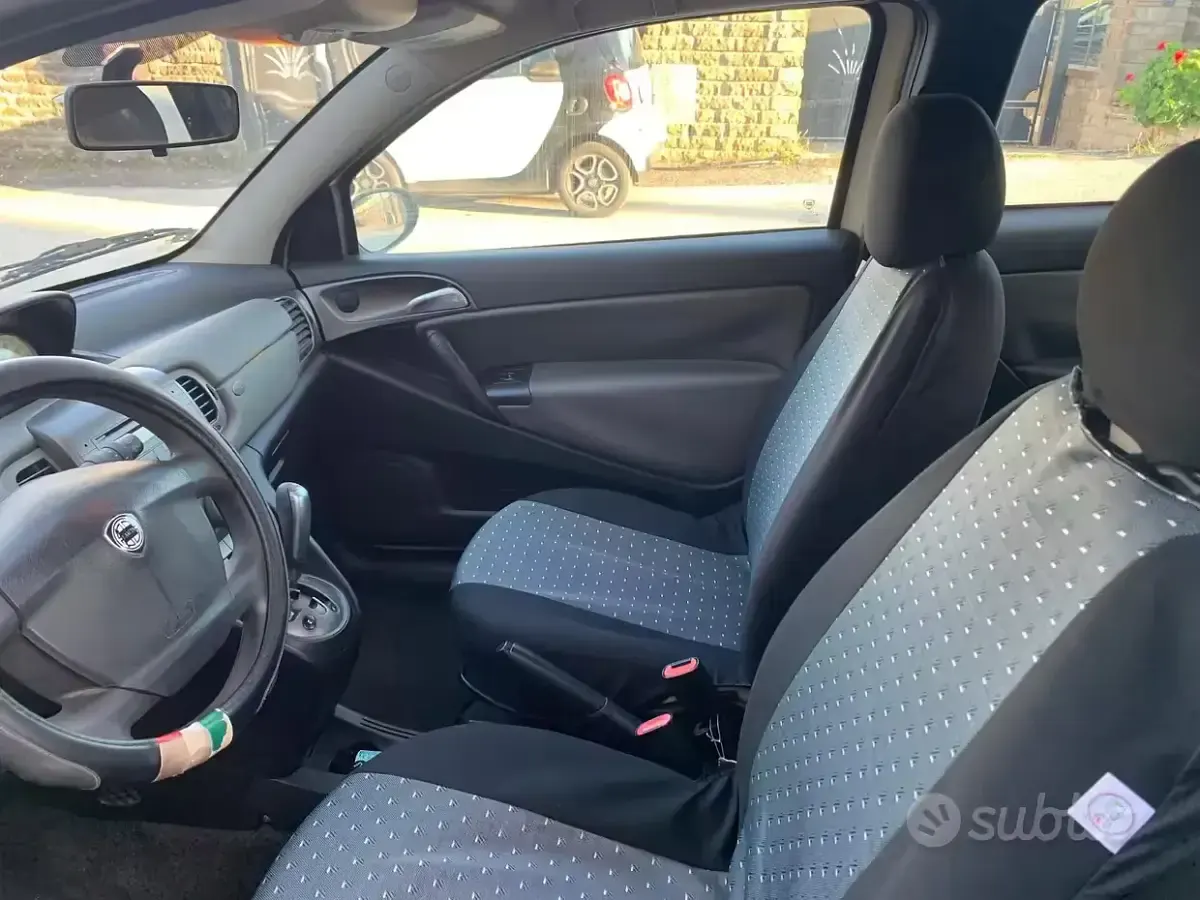 Usata Lancia Ypsilon 69 CV (50 kW) 2004 Utilitaria