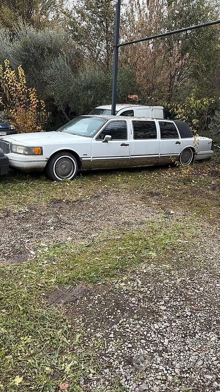 Usata Lincoln Town Car 62 CV (45 kW) 1991 Bianco Berlina
