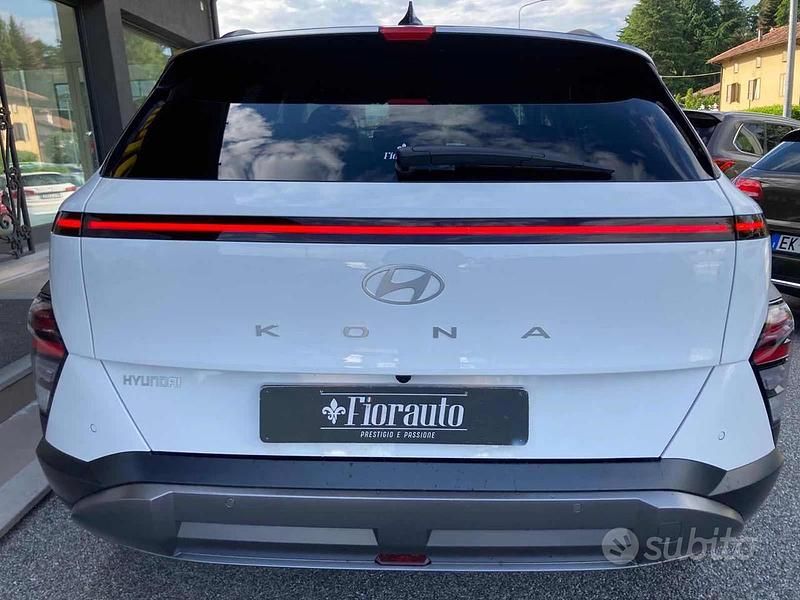 Nuova Hyundai Kona 100 CV (73 kW) 2025 Bianco SUV