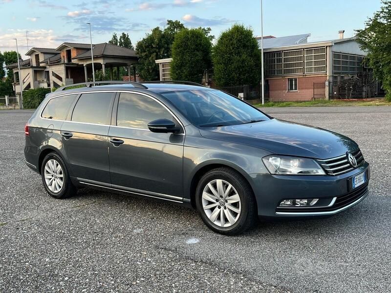 Usata VW Passat 140 CV (102 kW) 2013 Grigio Station wagon