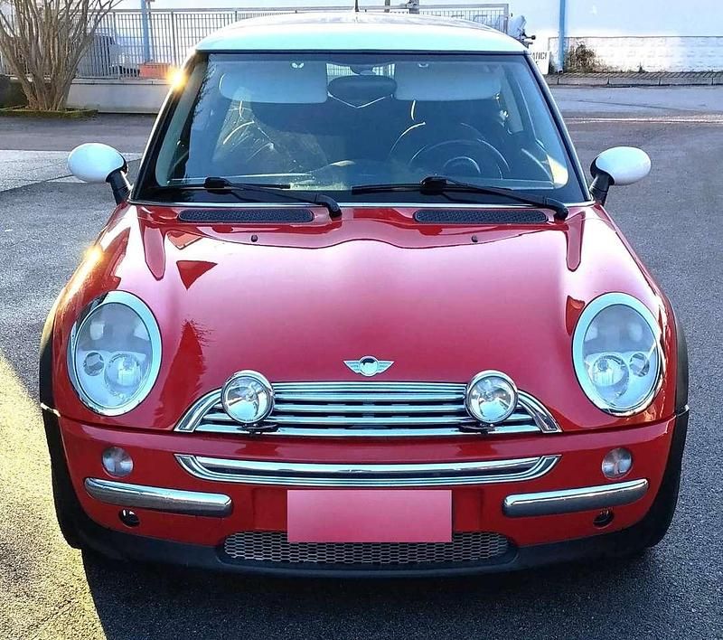Begagnad Mini Cooper 116 HK (85 kW) 2004 Vit Halvkombi