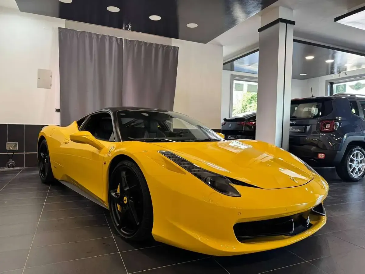 Usata Ferrari 458 570 CV (419 kW) 2012 Giallo Coupé