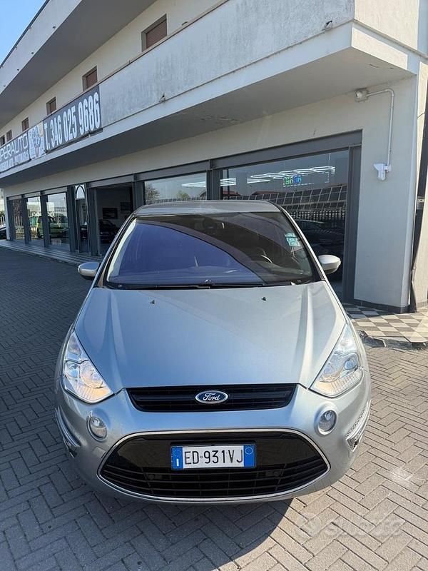 Usata Ford S-MAX Titanium 163 CV (119 kW) 2010 Grigio Monovolume