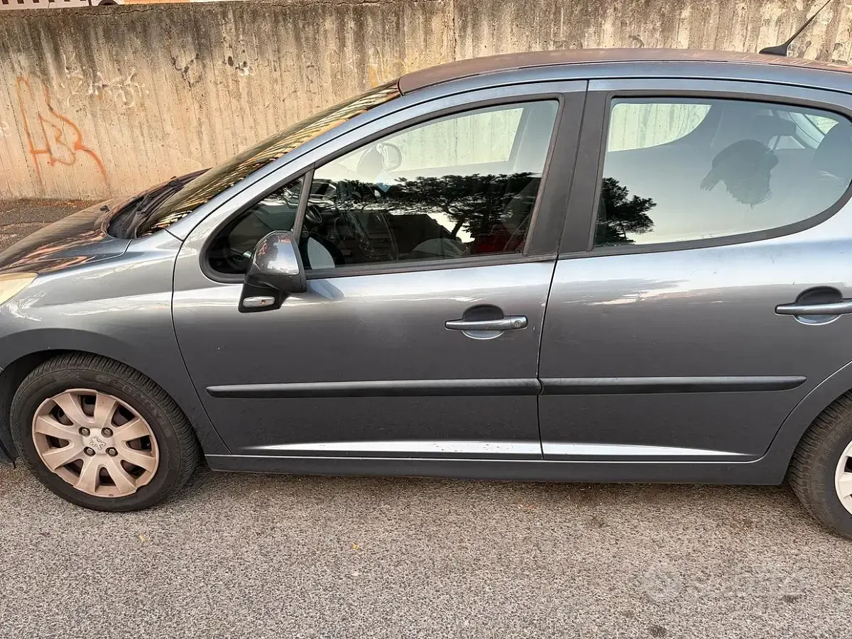 Usata Peugeot 207 68 CV (50 kW) 2008 Grigio Berlina