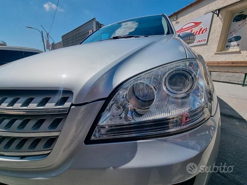 Usata Mercedes ML320 224 CV (164 kW) 2006 Grigio SUV