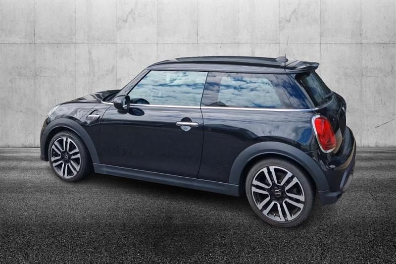 Nero metallizzato Usata 2023 Mini Cooper S Classic Utilitaria | 32.950 € (Molto cara) - Immagine 1/3