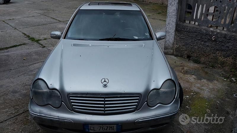 Usata Mercedes C220 143 CV (105 kW) 2004 Berlina