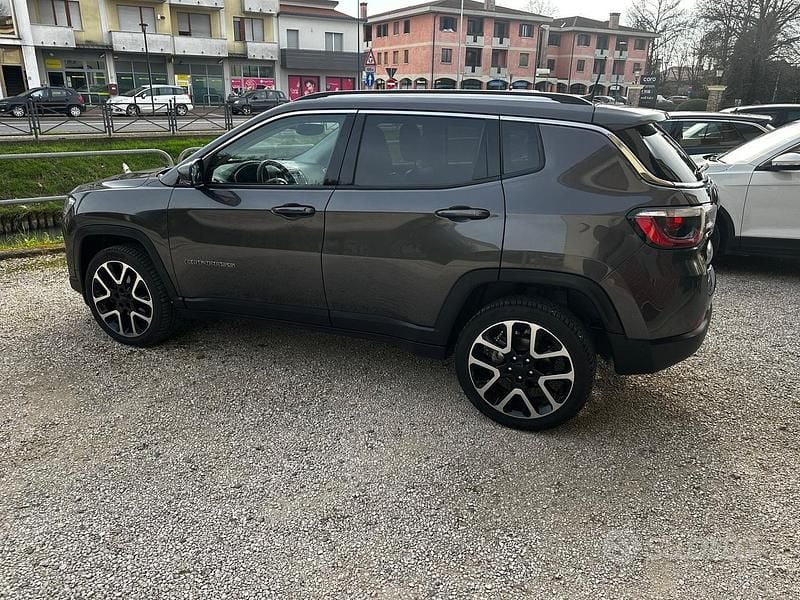 Usata Jeep Compass Limited 140 CV (102 kW) 2020 Grigio SUV
