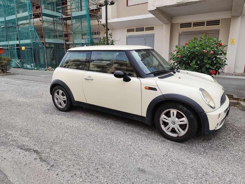 Usata Mini ONE 90 CV (66 kW) 2005 Utilitaria