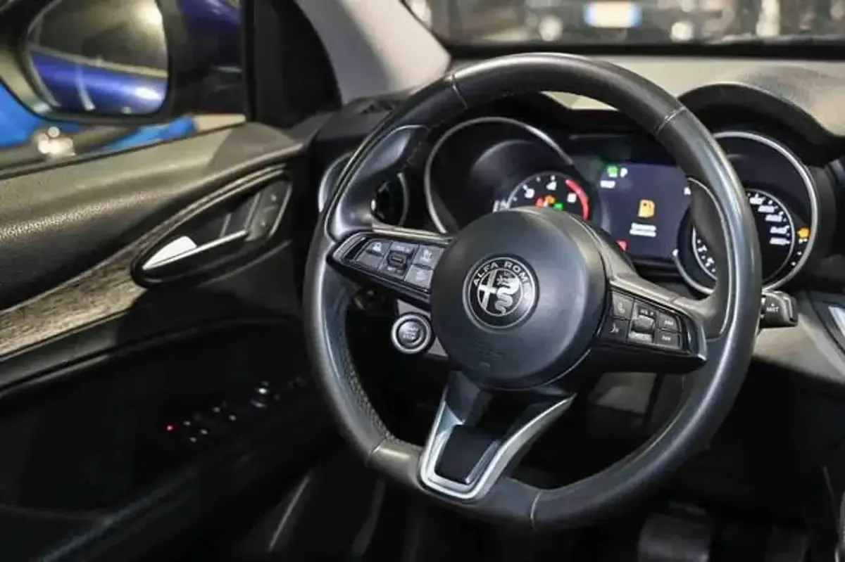 Usata Alfa Romeo Stelvio Business 190 CV (139 kW) 2021 Blu SUV