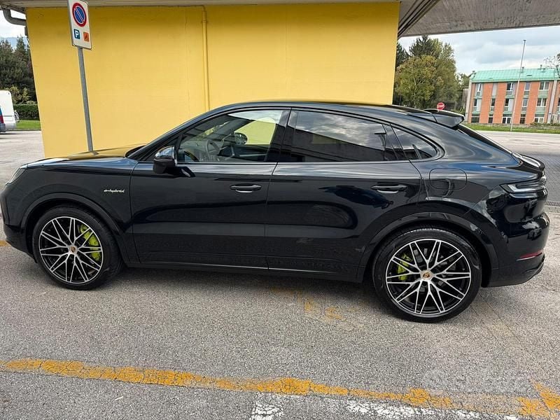 Usata Porsche Cayenne 305 CV (224 kW) 2024 Nero SUV