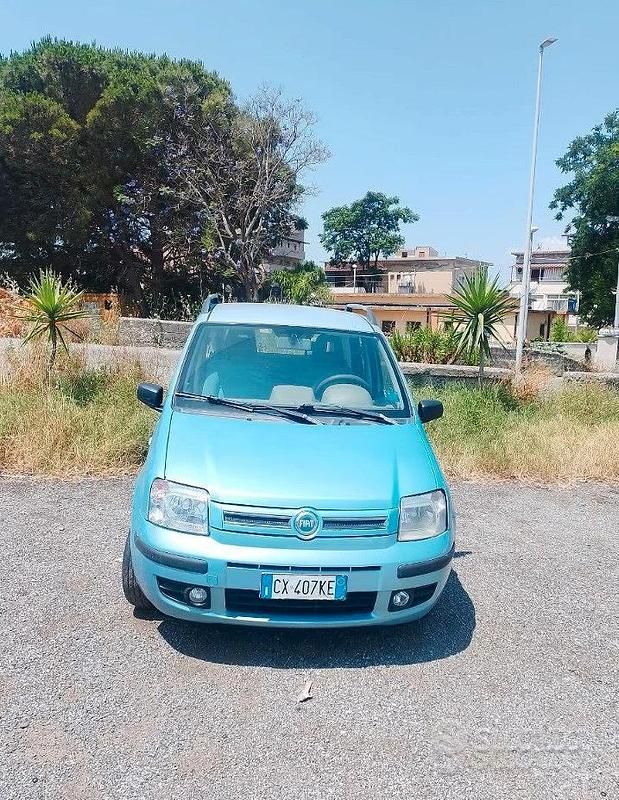 Usata Fiat Panda Dynamic 60 CV (44 kW) 2005 Blu/azzurro Utilitaria