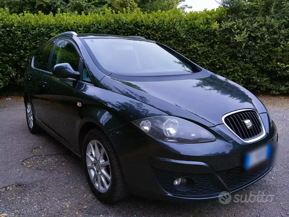 Usata Seat Altea XL 105 CV (77 kW) 2012 Grigio Monovolume