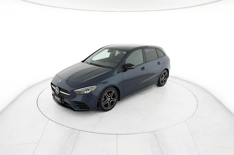 Usata Mercedes B200 Premium 150 CV (110 kW) 2022 Blu/azzurro Monovolume