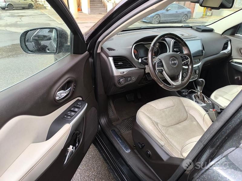 Usata Jeep Cherokee 200 CV (147 kW) 2017 Nero SUV