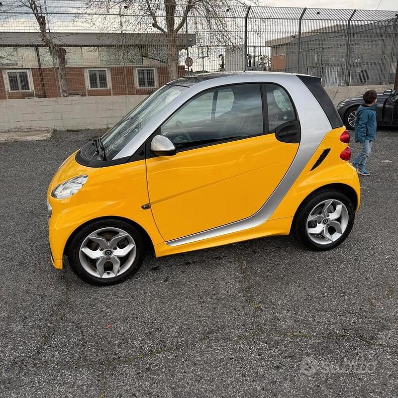 Usata Smart ForTwo Coupé 71 CV (52 kW) 2014 Giallo Coupé