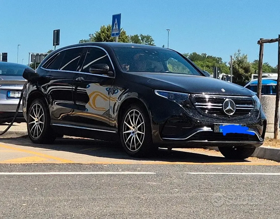 Usata Mercedes EQC400 144 kW (197 CV) 2021 Nero SUV