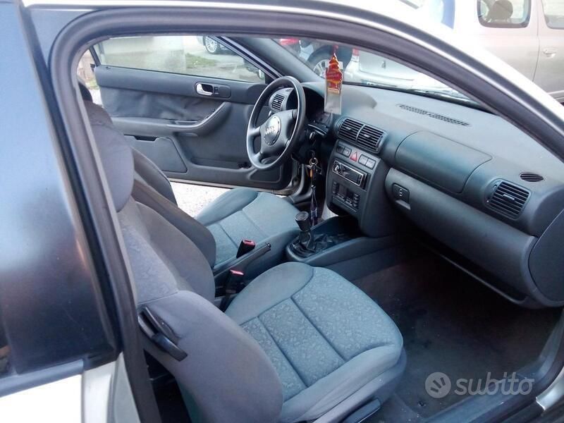 Usata 1997 Audi A3 Due volumi | 800 € (Buon prezzo) - Immagine 1/4