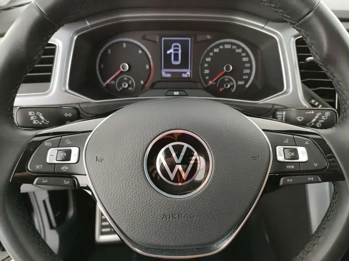 Usata VW T-Roc Style 116 CV (85 kW) 2021 2t deep black perlato SUV