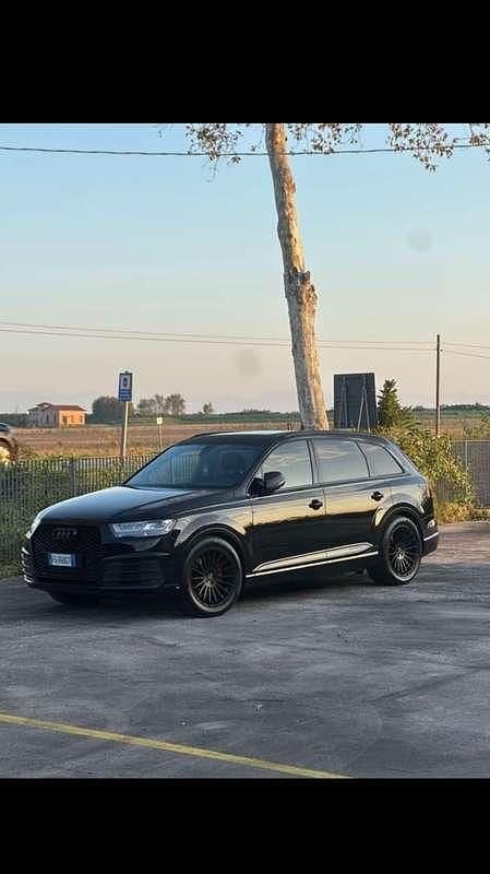 Usata 2018 Audi Q7 Ambiente SUV | 32.800 € (Super prezzo) - Immagine 1/4