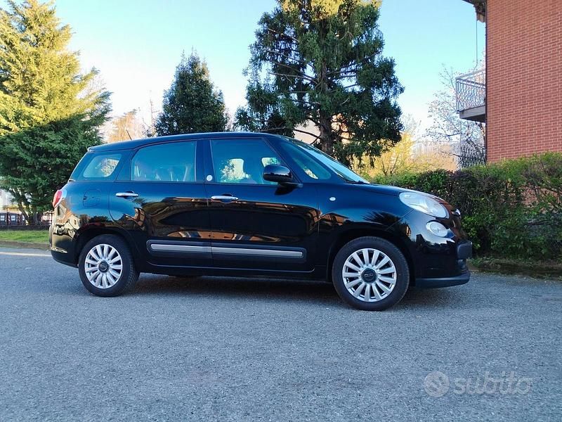 Usata Fiat 500L Living 105 CV (77 kW) 2015 Nero Monovolume